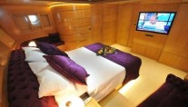 BROTHERS -  Master Cabin 2